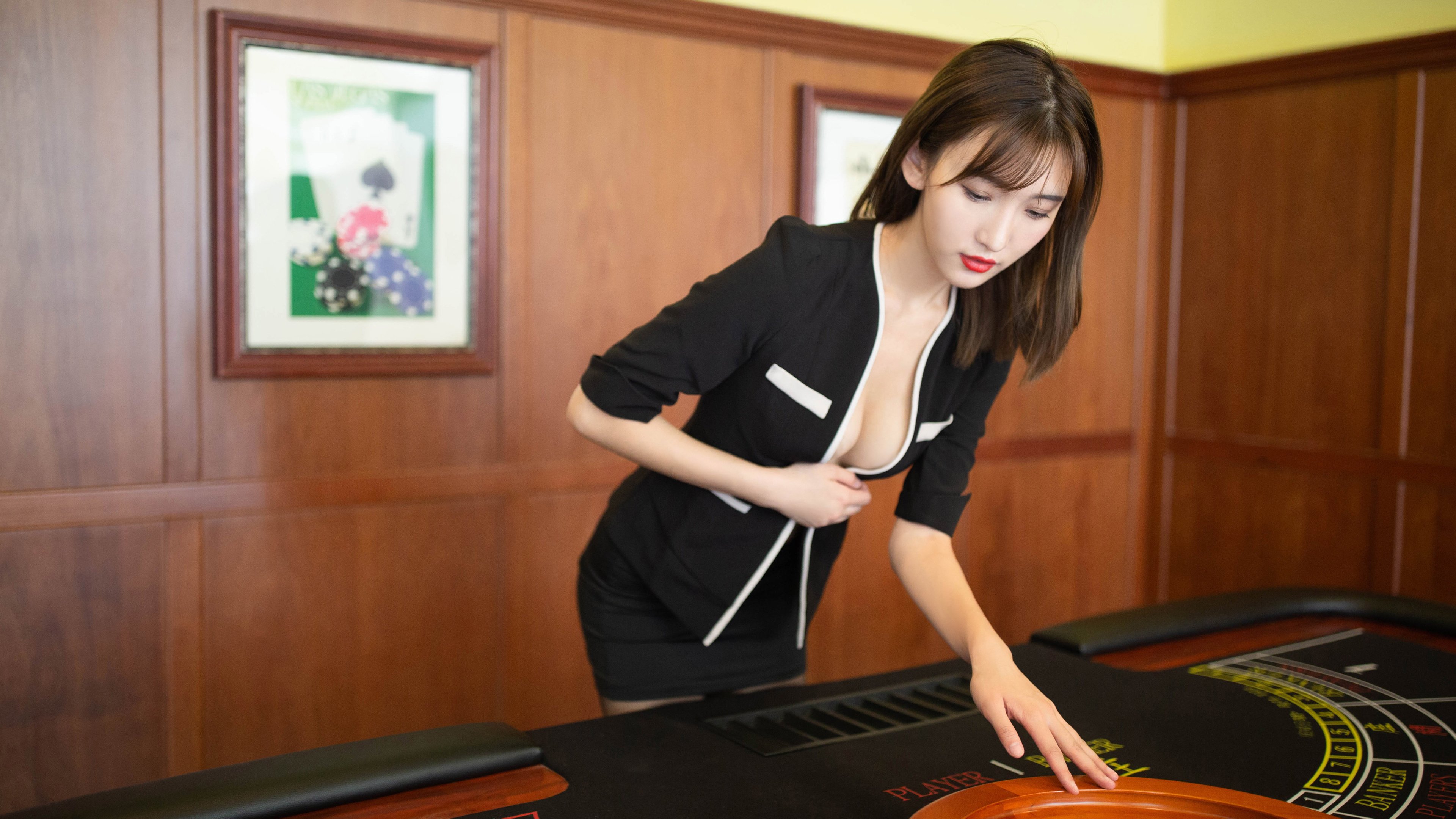 开云体育网址-Cole Palmer决赛梅开二度引领胜利，总决赛梅奥