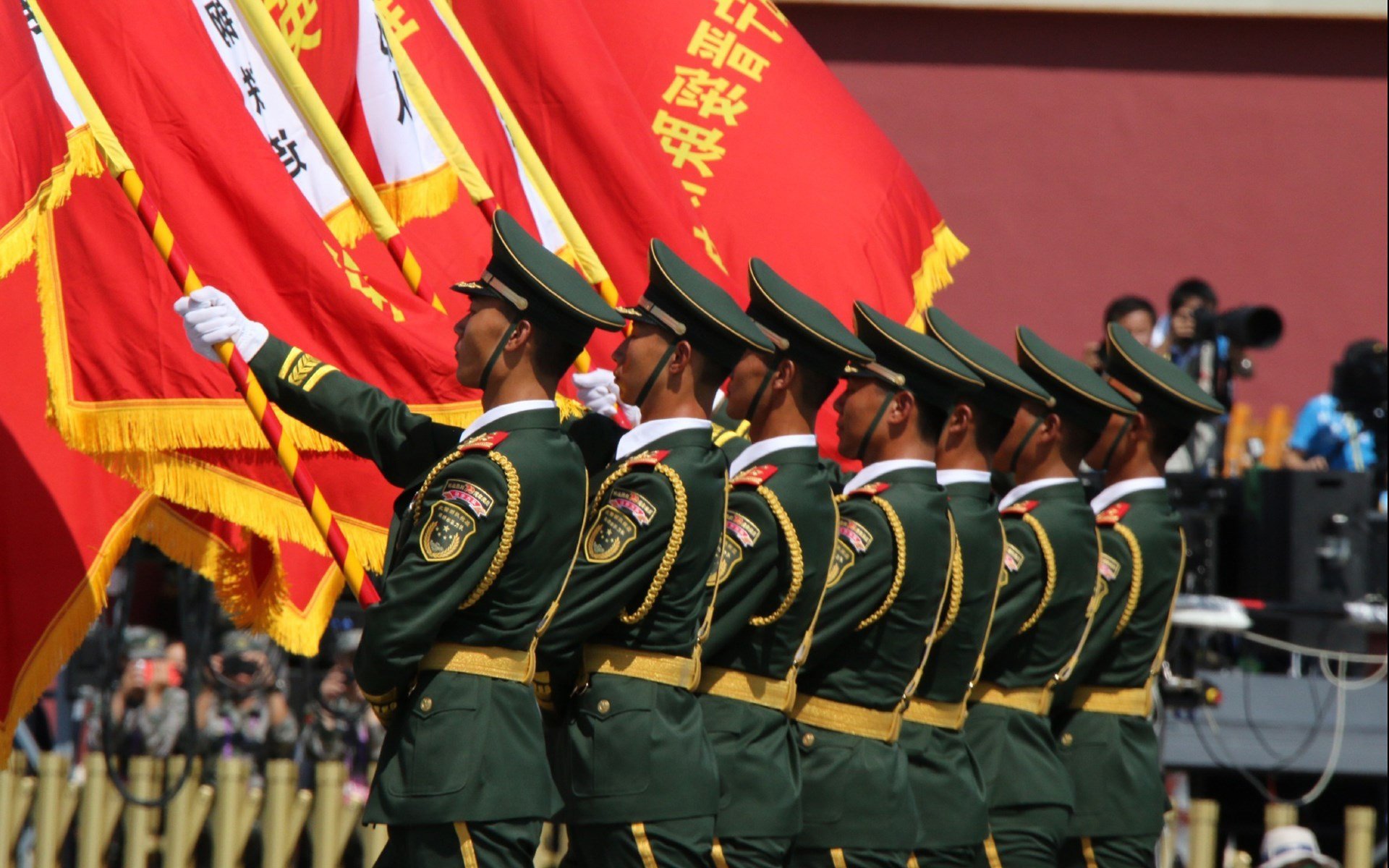 开云体育平台-森林狼前锋替补出场完成逆转关键封盖，森林狼阵容2021